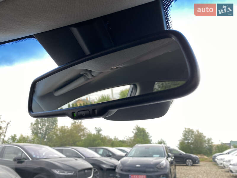 Позашляховик / Кросовер Kia Niro 2020 в Львові