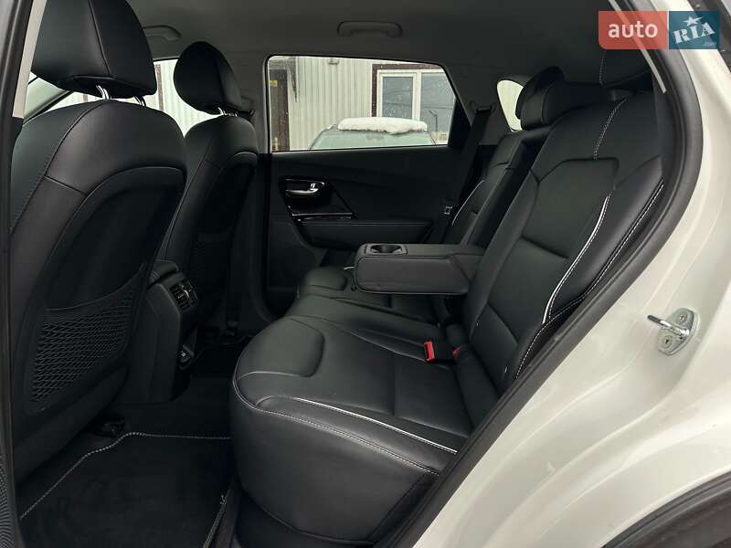 Позашляховик / Кросовер Kia Niro 2022 в Львові