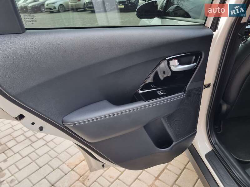 Внедорожник / Кроссовер Kia Niro 2020 в Львове