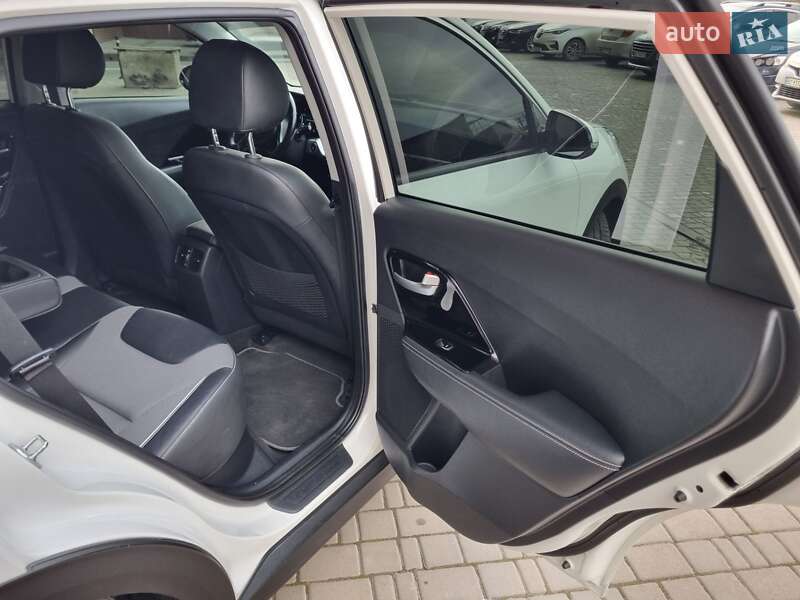 Внедорожник / Кроссовер Kia Niro 2020 в Львове