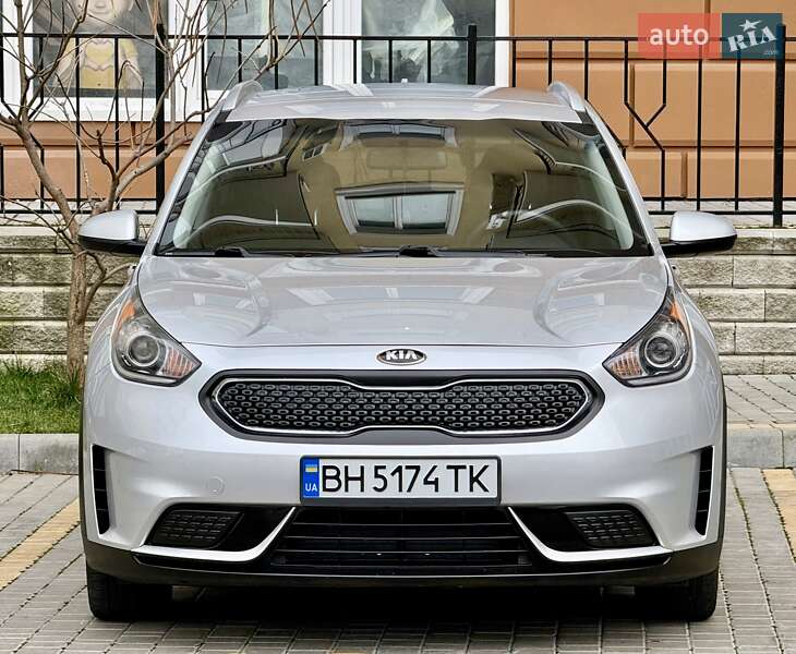 Внедорожник / Кроссовер Kia Niro 2017 в Одессе