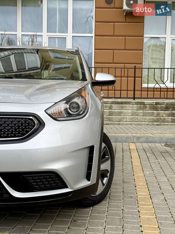 Внедорожник / Кроссовер Kia Niro 2017 в Одессе
