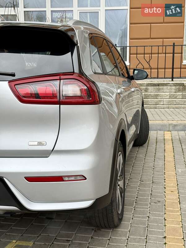 Внедорожник / Кроссовер Kia Niro 2017 в Одессе