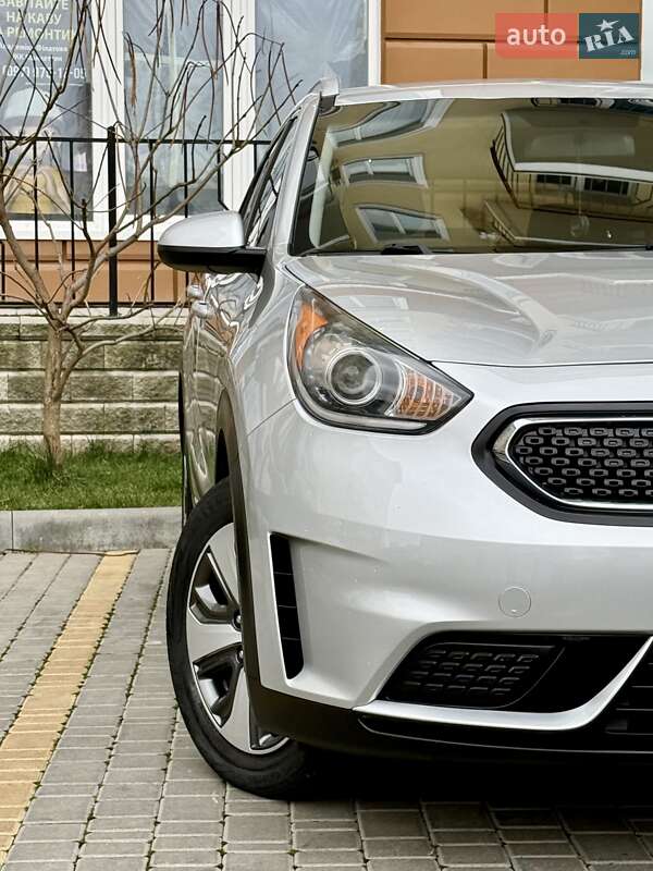 Внедорожник / Кроссовер Kia Niro 2017 в Одессе