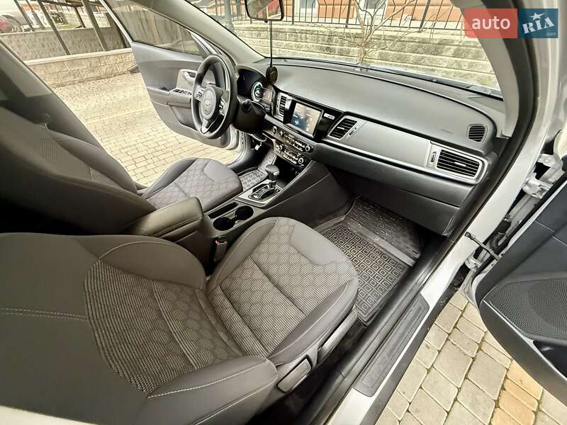 Внедорожник / Кроссовер Kia Niro 2017 в Одессе