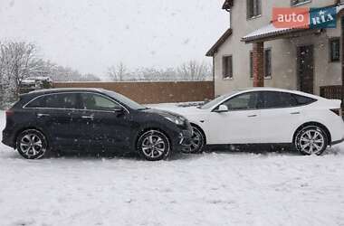 Внедорожник / Кроссовер Kia Niro 2020 в Тернополе