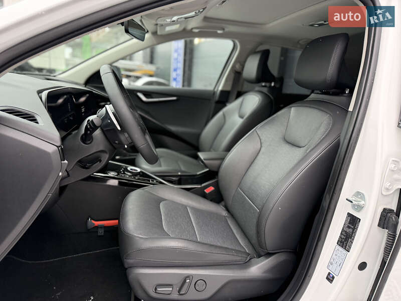 Позашляховик / Кросовер Kia Niro 2023 в Городку