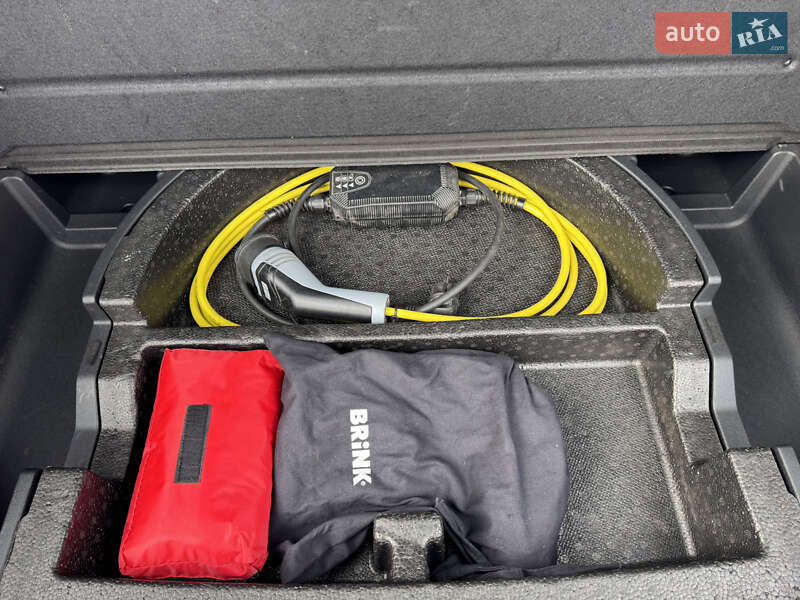 Внедорожник / Кроссовер Kia Niro 2020 в Казатине