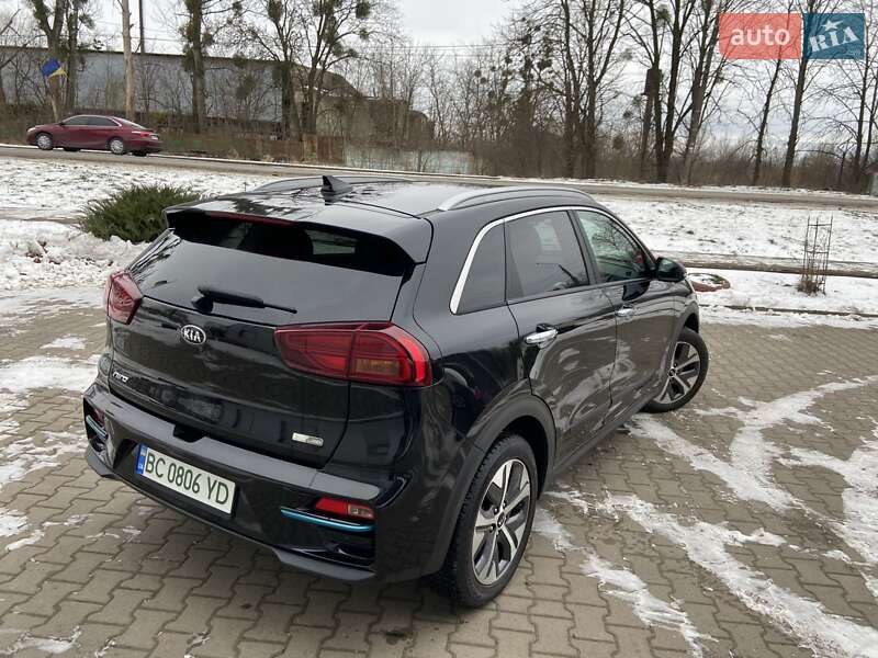 Позашляховик / Кросовер Kia Niro 2020 в Стрию