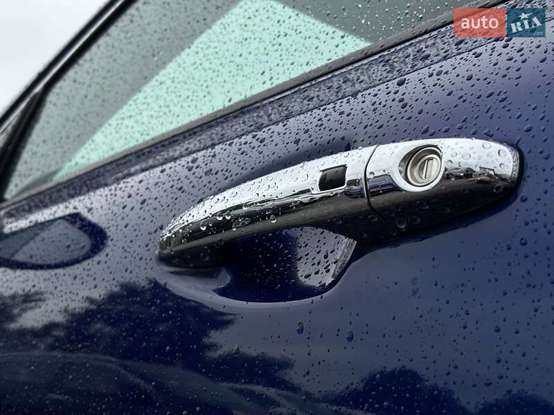 Позашляховик / Кросовер Kia Niro 2020 в Львові