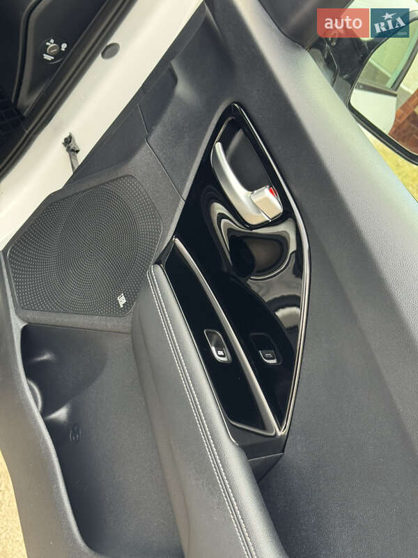 Позашляховик / Кросовер Kia Niro 2020 в Дрогобичі