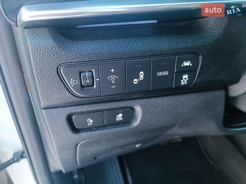 Внедорожник / Кроссовер Kia Niro 2020 в Луцке