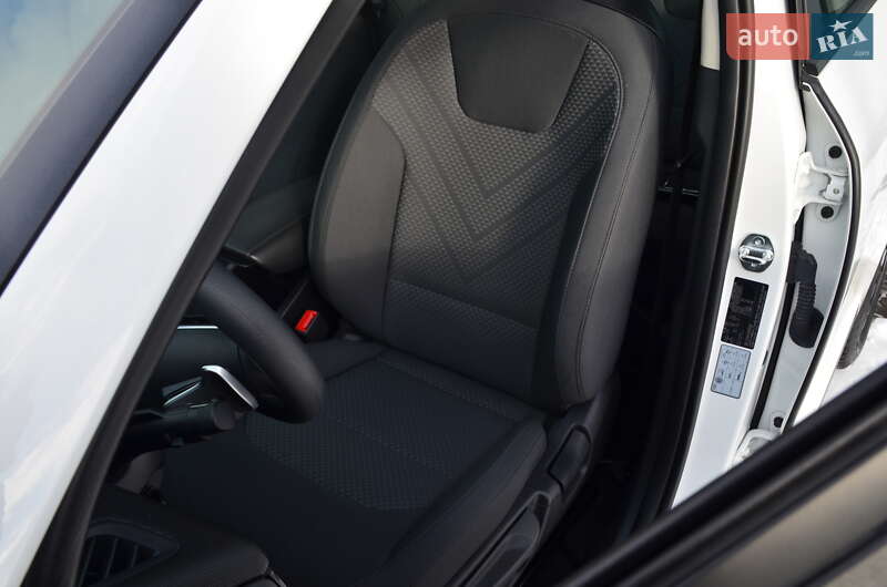 Позашляховик / Кросовер Kia Niro 2024 в Львові фото 14 Позашляховик / Кросовер Kia Niro 2024 в Львові