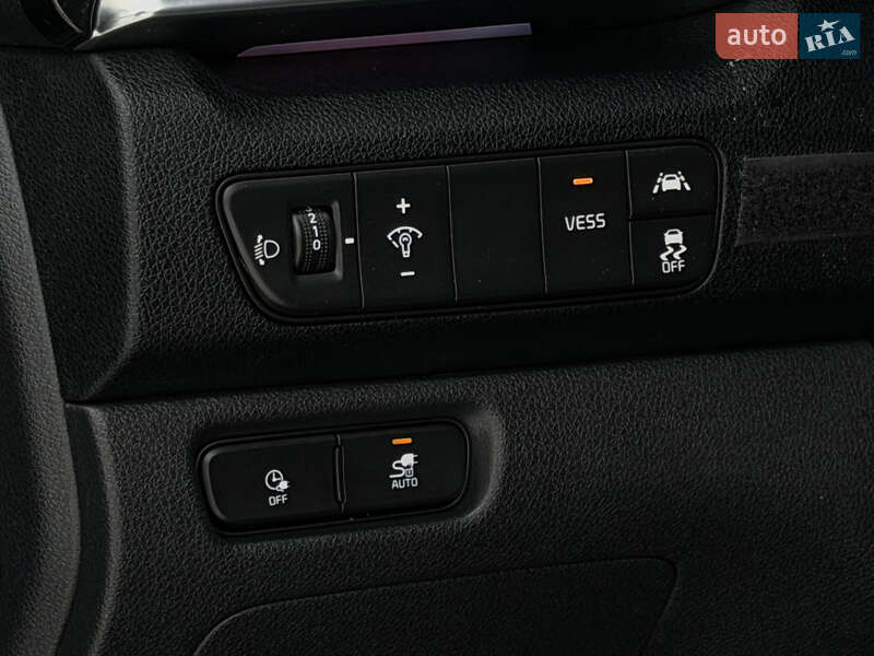 Позашляховик / Кросовер Kia Niro 2020 в Дубні фото 27 Позашляховик / Кросовер Kia Niro 2020 в Дубні