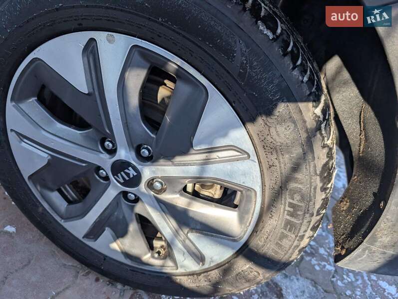 Внедорожник / Кроссовер Kia Niro 2020 в Староконстантинове фото 15 Внедорожник / Кроссовер Kia Niro 2020 в Староконстантинове