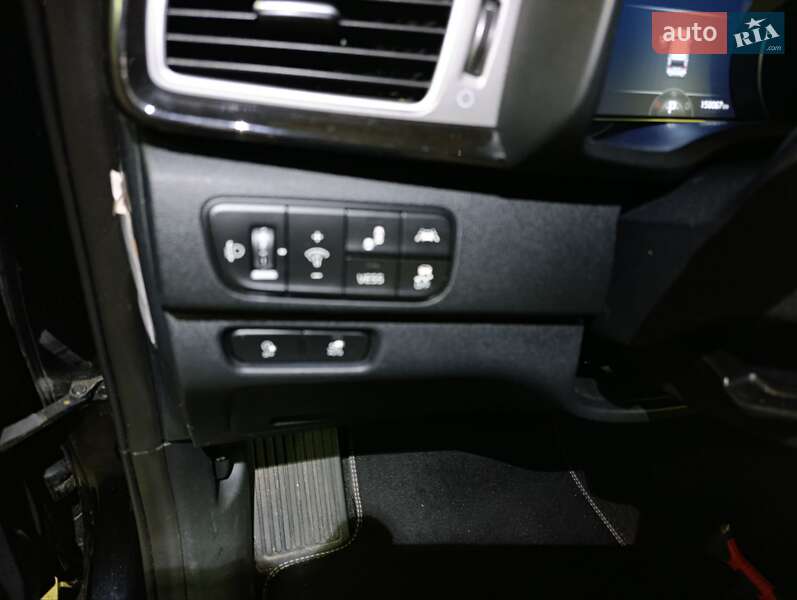 Внедорожник / Кроссовер Kia Niro 2019 в Киеве