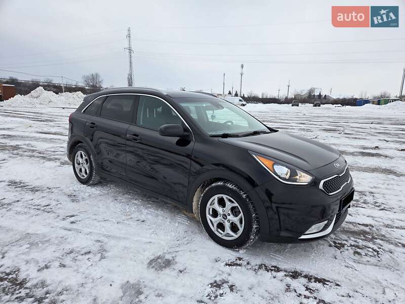 Внедорожник / Кроссовер Kia Niro 2017 в Ужгороде