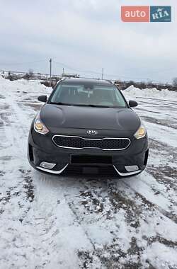 Позашляховик / Кросовер Kia Niro 2017 в Ужгороді