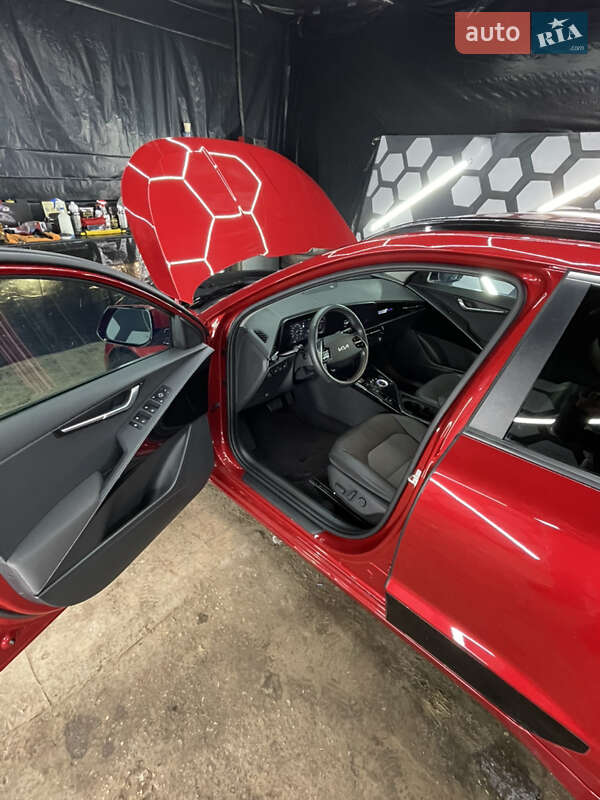 Внедорожник / Кроссовер Kia Niro 2023 в Житомире