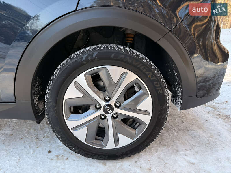 Внедорожник / Кроссовер Kia Niro 2020 в Львове