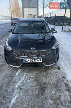 Позашляховик / Кросовер Kia Niro 2017 в Києві