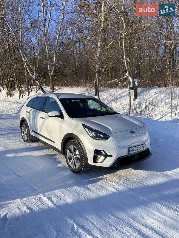 Внедорожник / Кроссовер Kia Niro 2019 в Ровно фото 4 Внедорожник / Кроссовер Kia Niro 2019 в Ровно