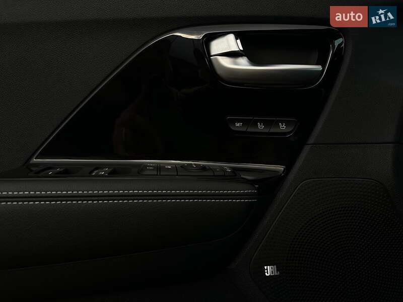 Позашляховик / Кросовер Kia Niro 2020 в Львові