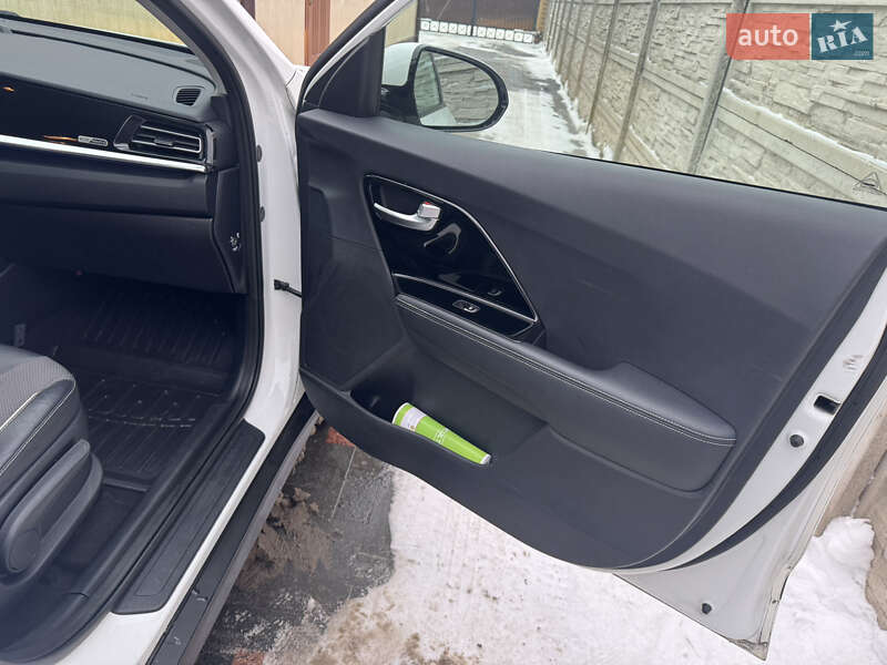 Внедорожник / Кроссовер Kia Niro 2020 в Житомире фото 16 Внедорожник / Кроссовер Kia Niro 2020 в Житомире