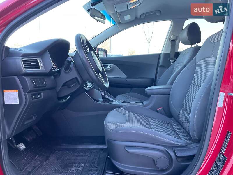 Внедорожник / Кроссовер Kia Niro 2017 в Киеве фото 8 Внедорожник / Кроссовер Kia Niro 2017 в Киеве