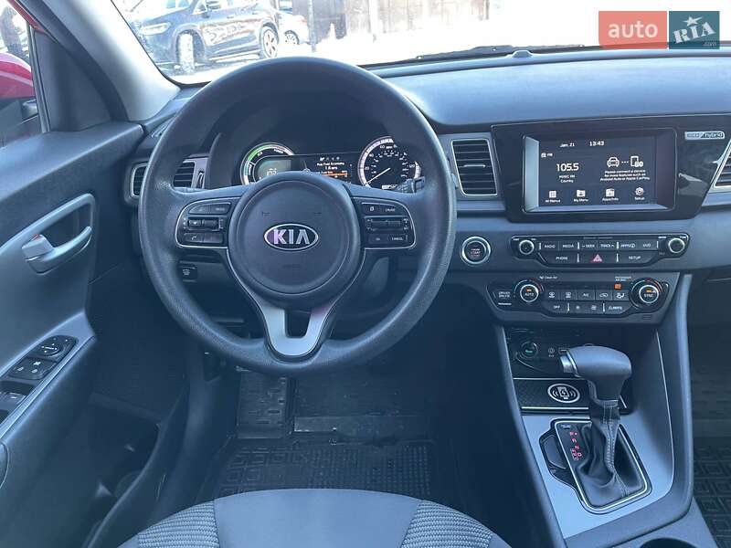 Внедорожник / Кроссовер Kia Niro 2017 в Киеве фото 13 Внедорожник / Кроссовер Kia Niro 2017 в Киеве