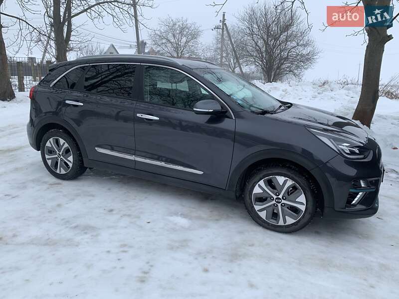 Позашляховик / Кросовер Kia Niro 2020 в Львові