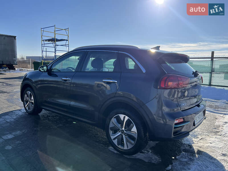 Внедорожник / Кроссовер Kia Niro 2020 в Львове фото 2 Внедорожник / Кроссовер Kia Niro 2020 в Львове