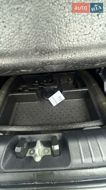 Внедорожник / Кроссовер Kia Niro 2019 в Виннице фото 51 Внедорожник / Кроссовер Kia Niro 2019 в Виннице