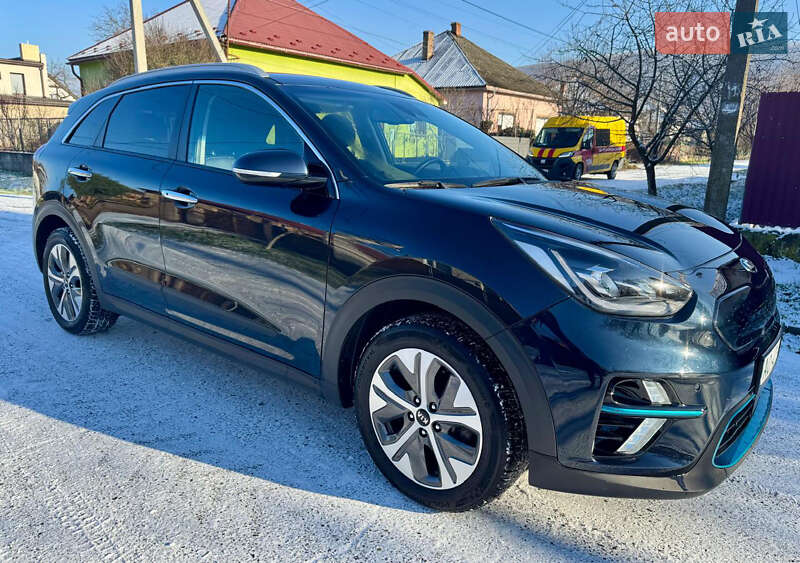 Позашляховик / Кросовер Kia Niro 2019 в Виноградові