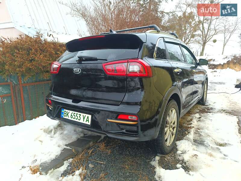 Внедорожник / Кроссовер Kia Niro 2018 в Ровно фото 7 Внедорожник / Кроссовер Kia Niro 2018 в Ровно