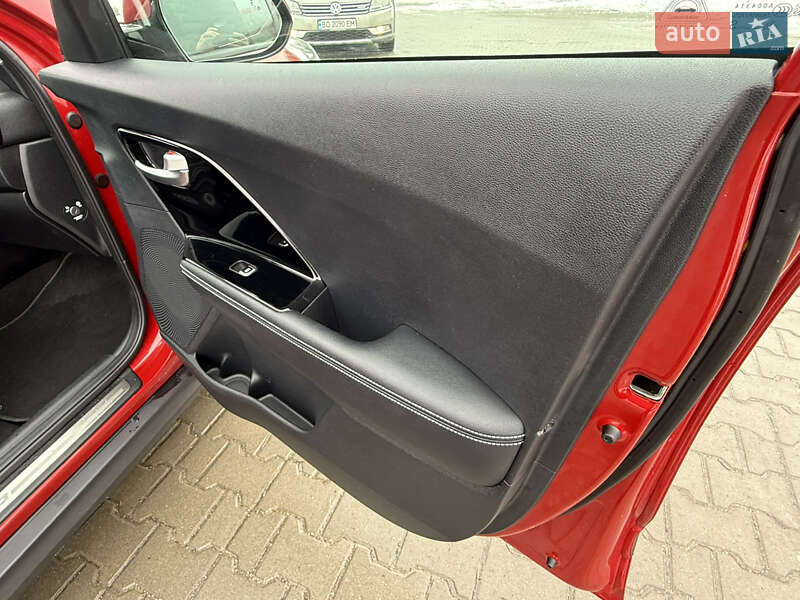 Позашляховик / Кросовер Kia Niro 2020 в Тернополі фото 25 Позашляховик / Кросовер Kia Niro 2020 в Тернополі