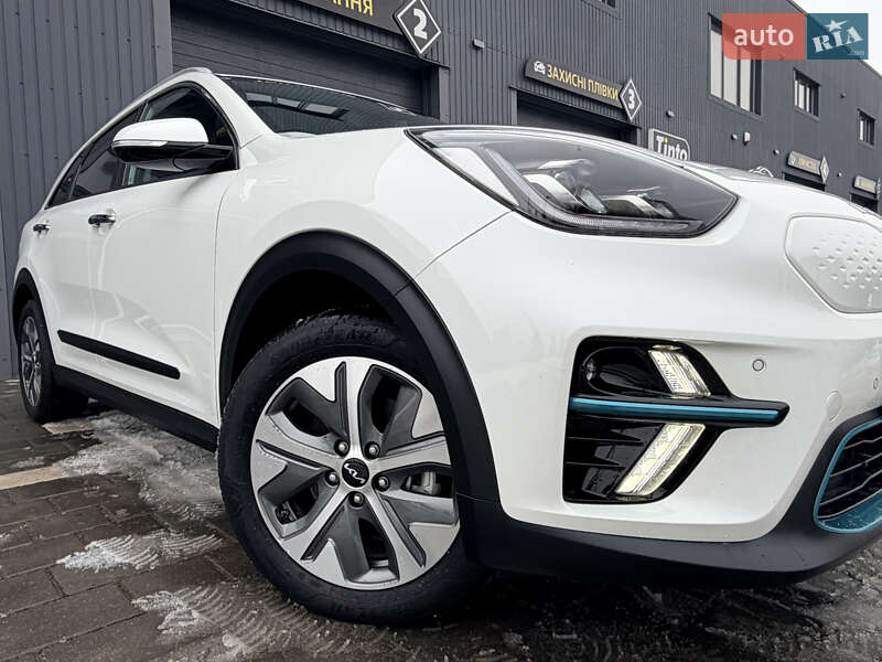Внедорожник / Кроссовер Kia Niro 2022 в Дрогобыче