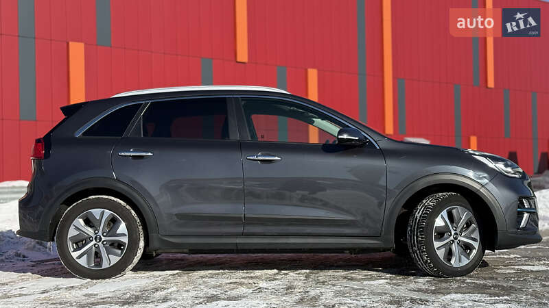 Внедорожник / Кроссовер Kia Niro 2019 в Киеве