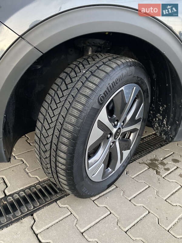 Внедорожник / Кроссовер Kia Niro 2020 в Черновцах