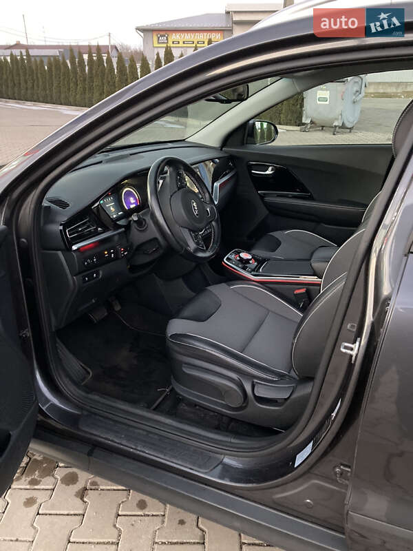 Внедорожник / Кроссовер Kia Niro 2020 в Черновцах