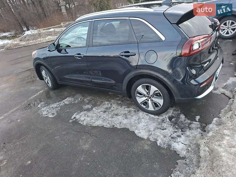 Внедорожник / Кроссовер Kia Niro 2019 в Львове фото 4 Внедорожник / Кроссовер Kia Niro 2019 в Львове