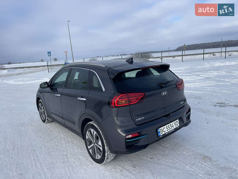 Позашляховик / Кросовер Kia Niro 2020 в Львові