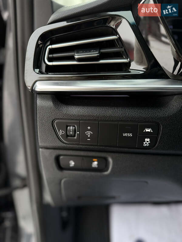 Позашляховик / Кросовер Kia Niro 2020 в Львові