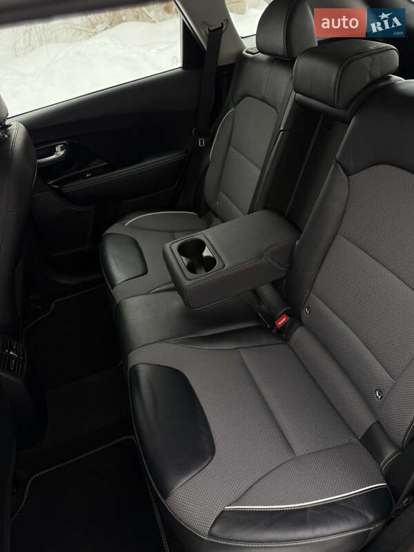 Позашляховик / Кросовер Kia Niro 2020 в Львові