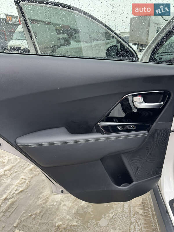 Внедорожник / Кроссовер Kia Niro 2019 в Тернополе фото 46 Внедорожник / Кроссовер Kia Niro 2019 в Тернополе