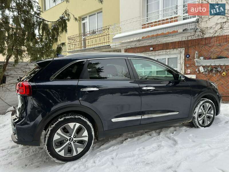 Внедорожник / Кроссовер Kia Niro 2020 в Львове