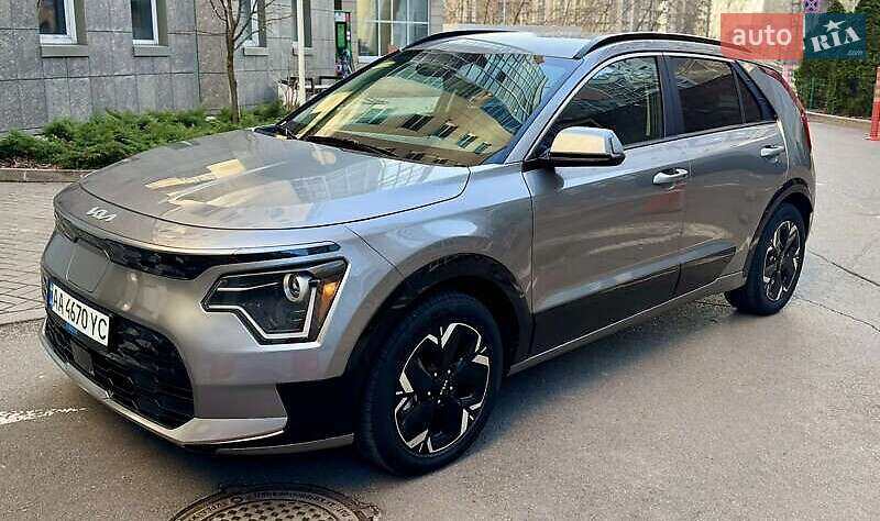 Позашляховик / Кросовер Kia Niro 2023 в Хмельницькому
