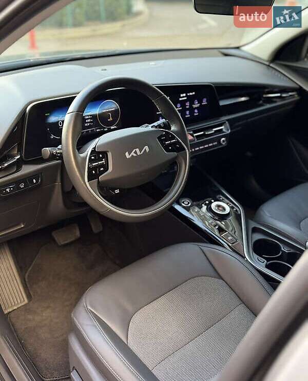 Позашляховик / Кросовер Kia Niro 2023 в Хмельницькому