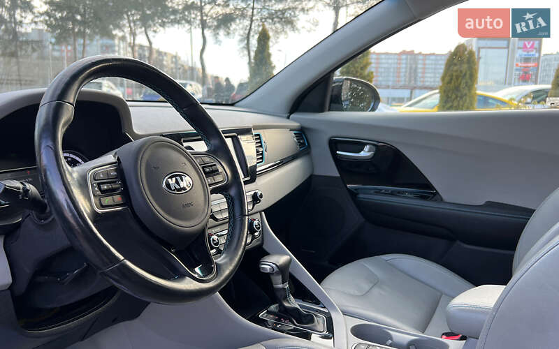Внедорожник / Кроссовер Kia Niro 2018 в Львове