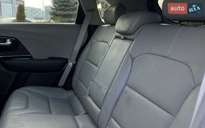 Внедорожник / Кроссовер Kia Niro 2018 в Львове